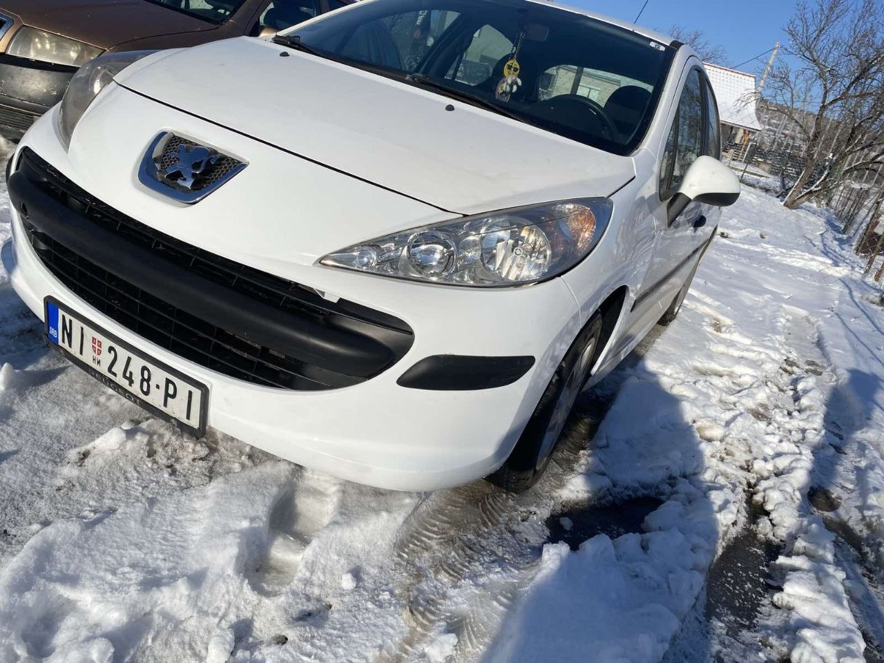 Peugeot 208 pre sređivanja